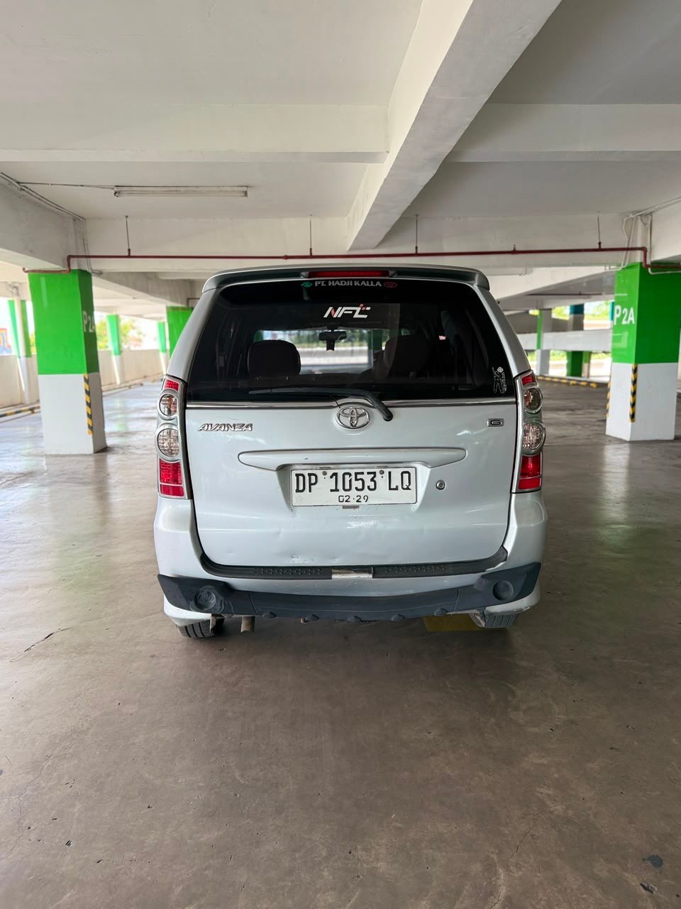 Foto Bagian Belakang Mobil