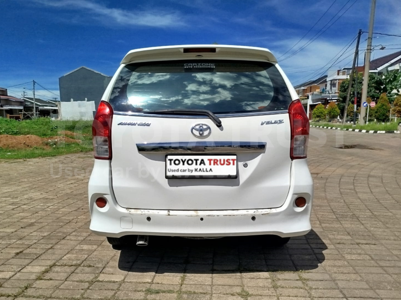 Foto Bagian Belakang Mobil