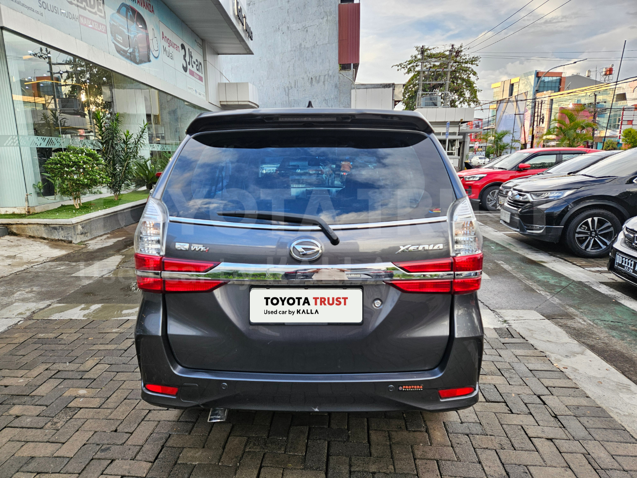 Foto Bagian Belakang Mobil