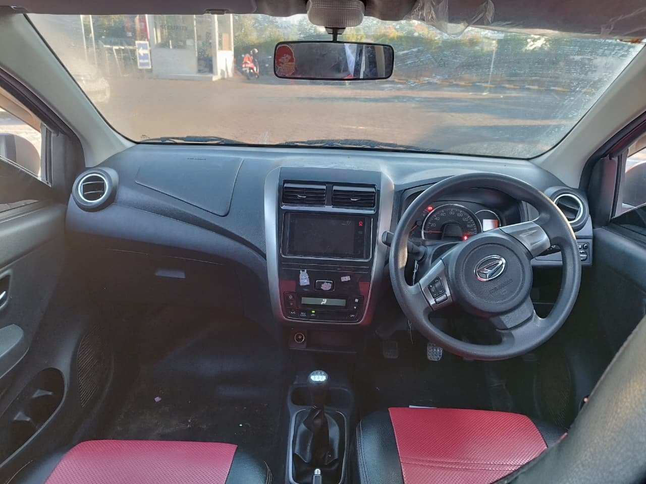 Foto Bagian Dashboard Mobil