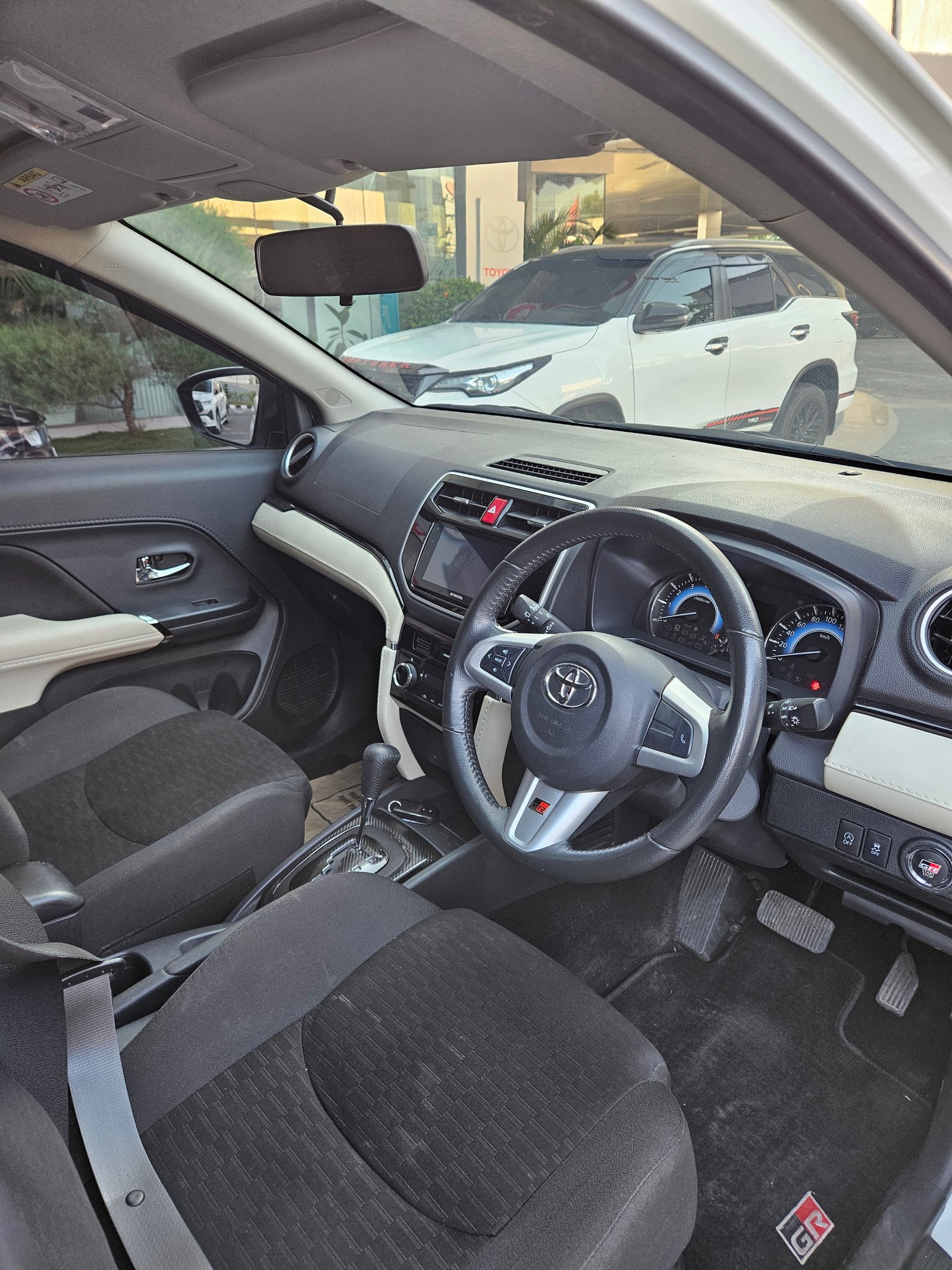 Foto Bagian Dashboard Mobil