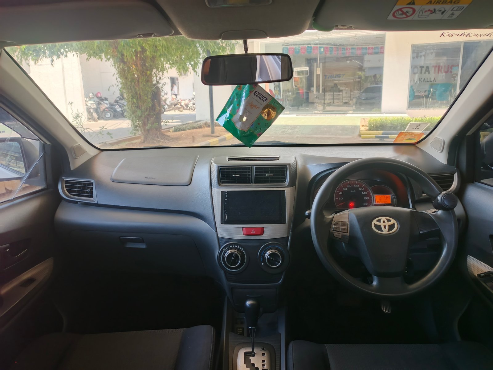 Foto Bagian Dashboard Mobil