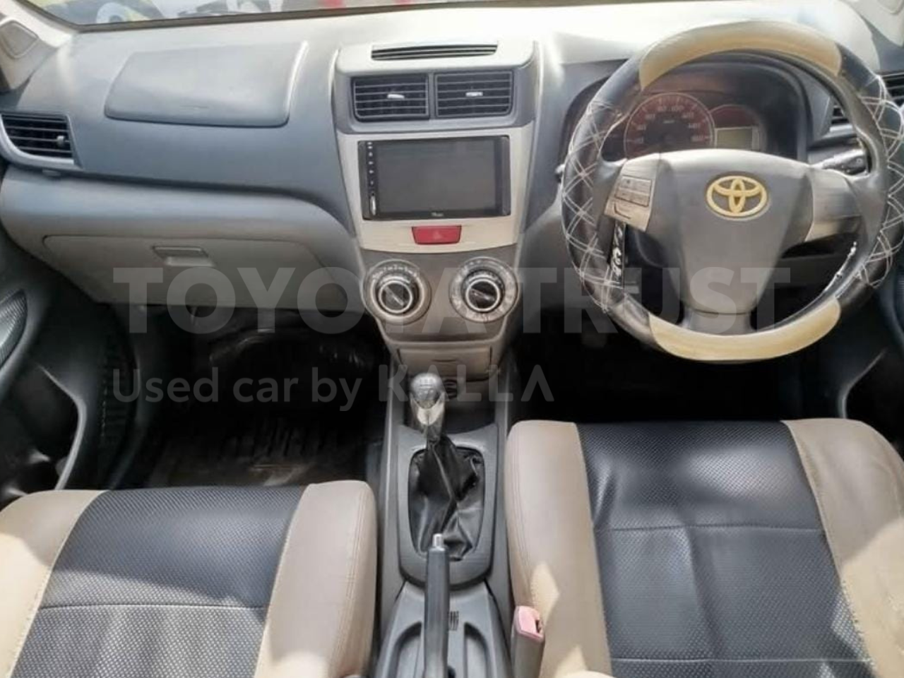 Foto Bagian Dashboard Mobil
