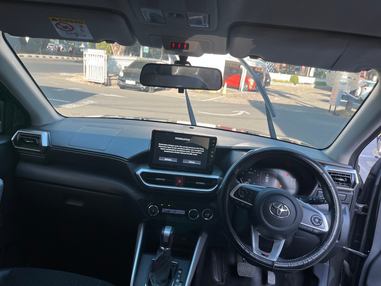 Foto Bagian Dashboard Mobil