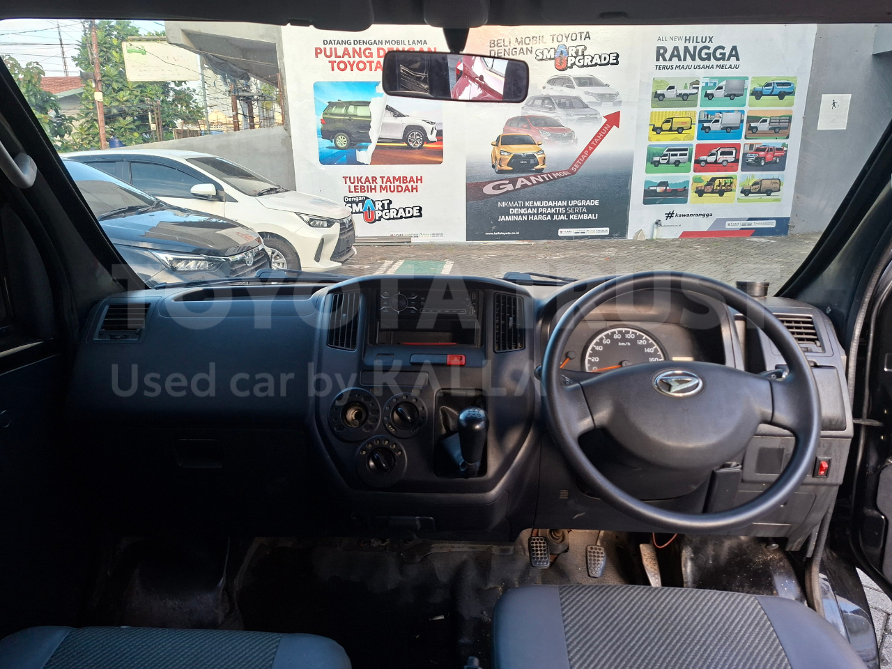 Foto Bagian Dashboard Mobil