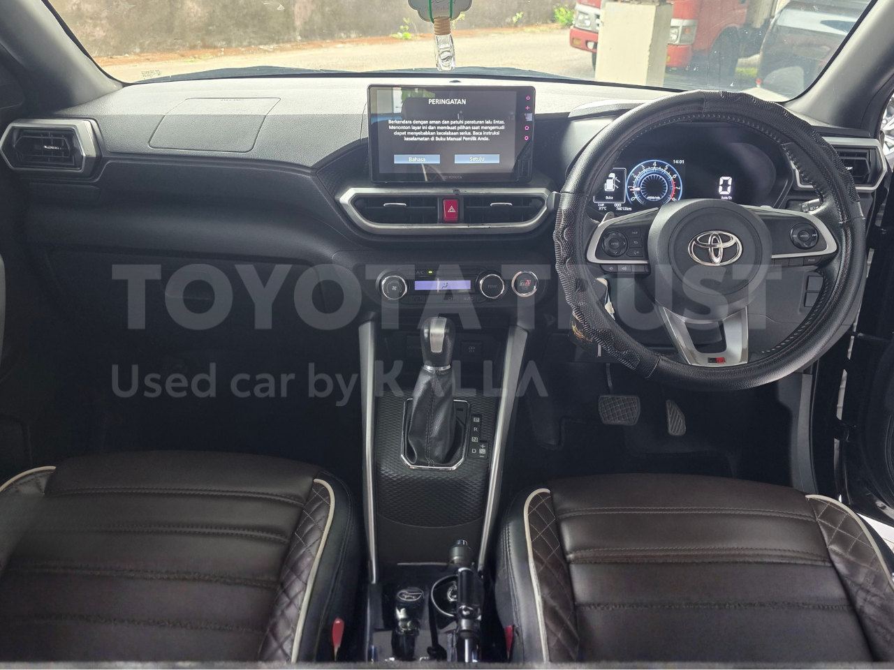 Foto Bagian Dashboard Mobil