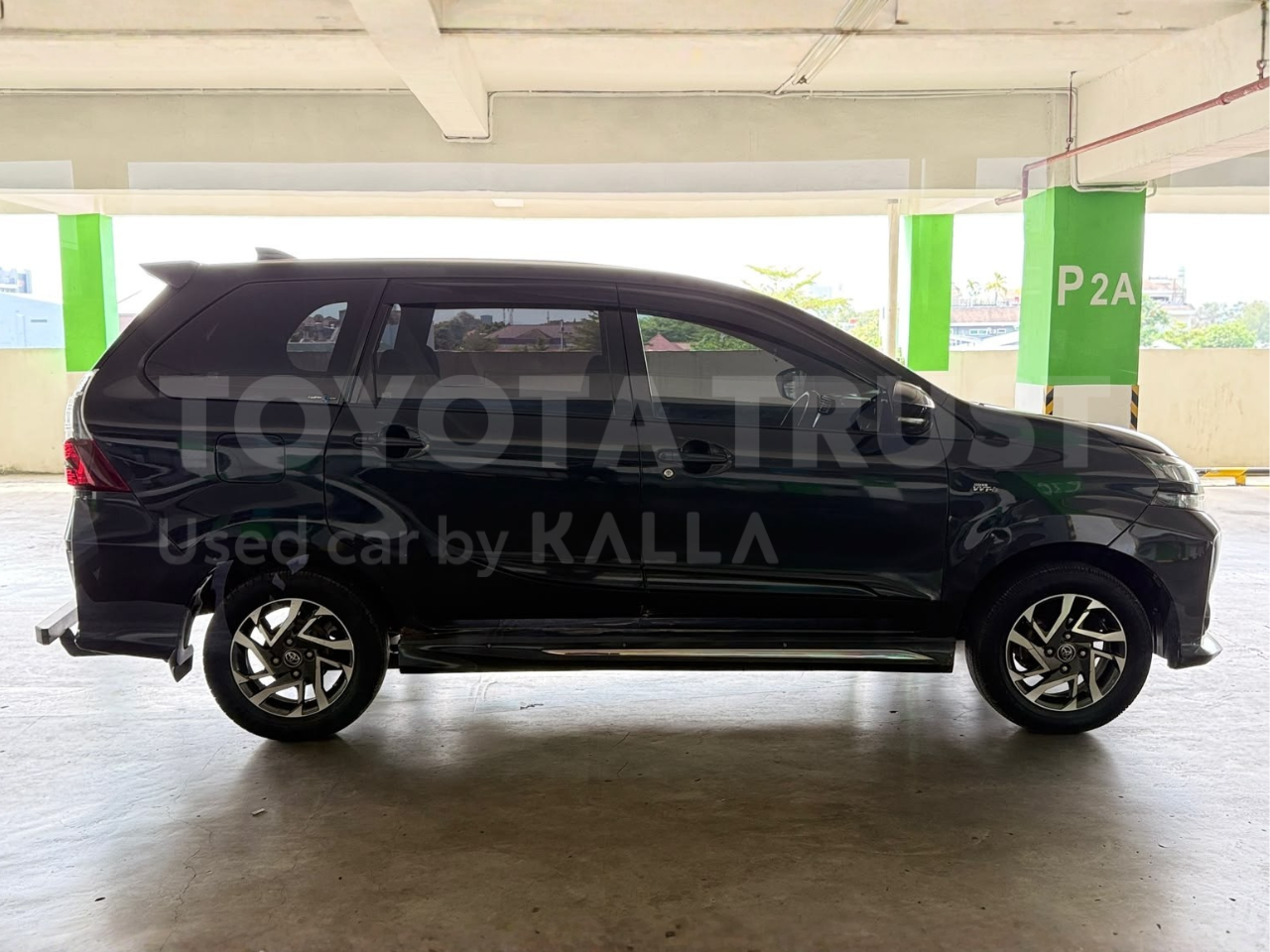 Foto Bagian Kanan Mobil