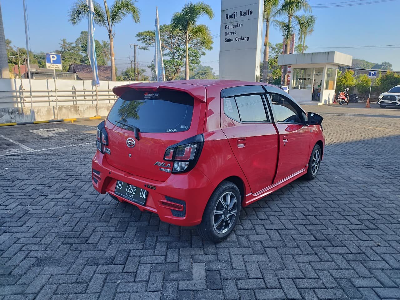 Foto Bagian Kanan Mobil