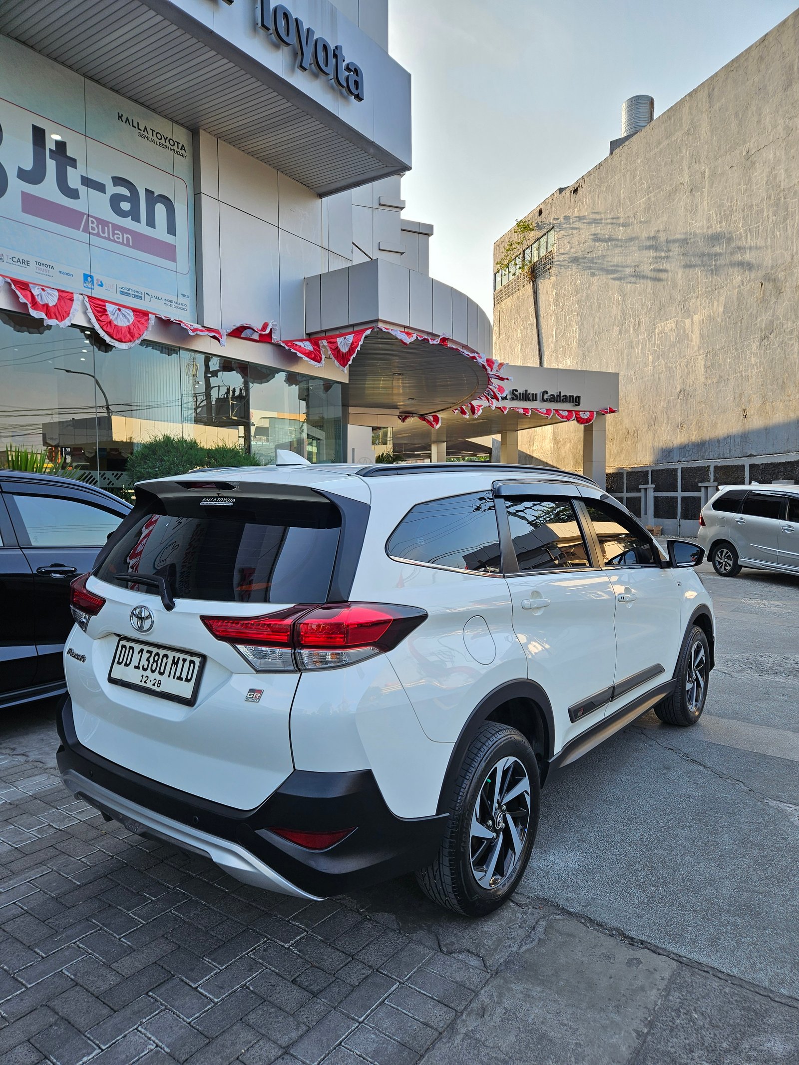 Foto Bagian Kanan Mobil