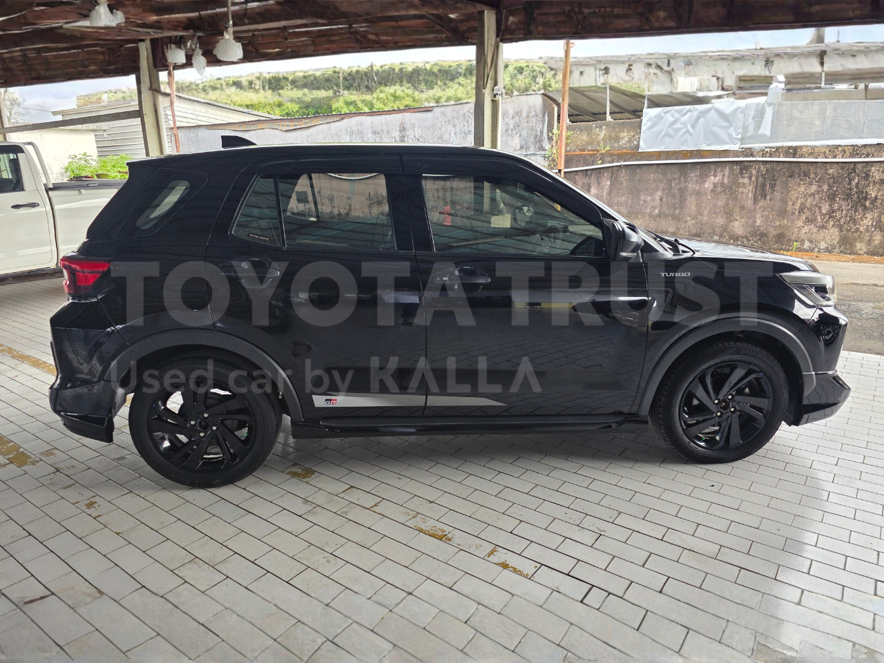 Foto Bagian Kanan Mobil