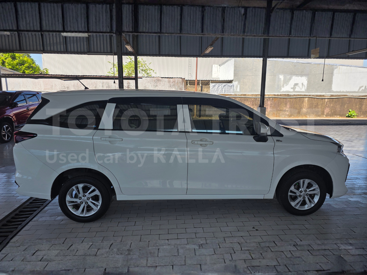 Foto Bagian Kanan Mobil