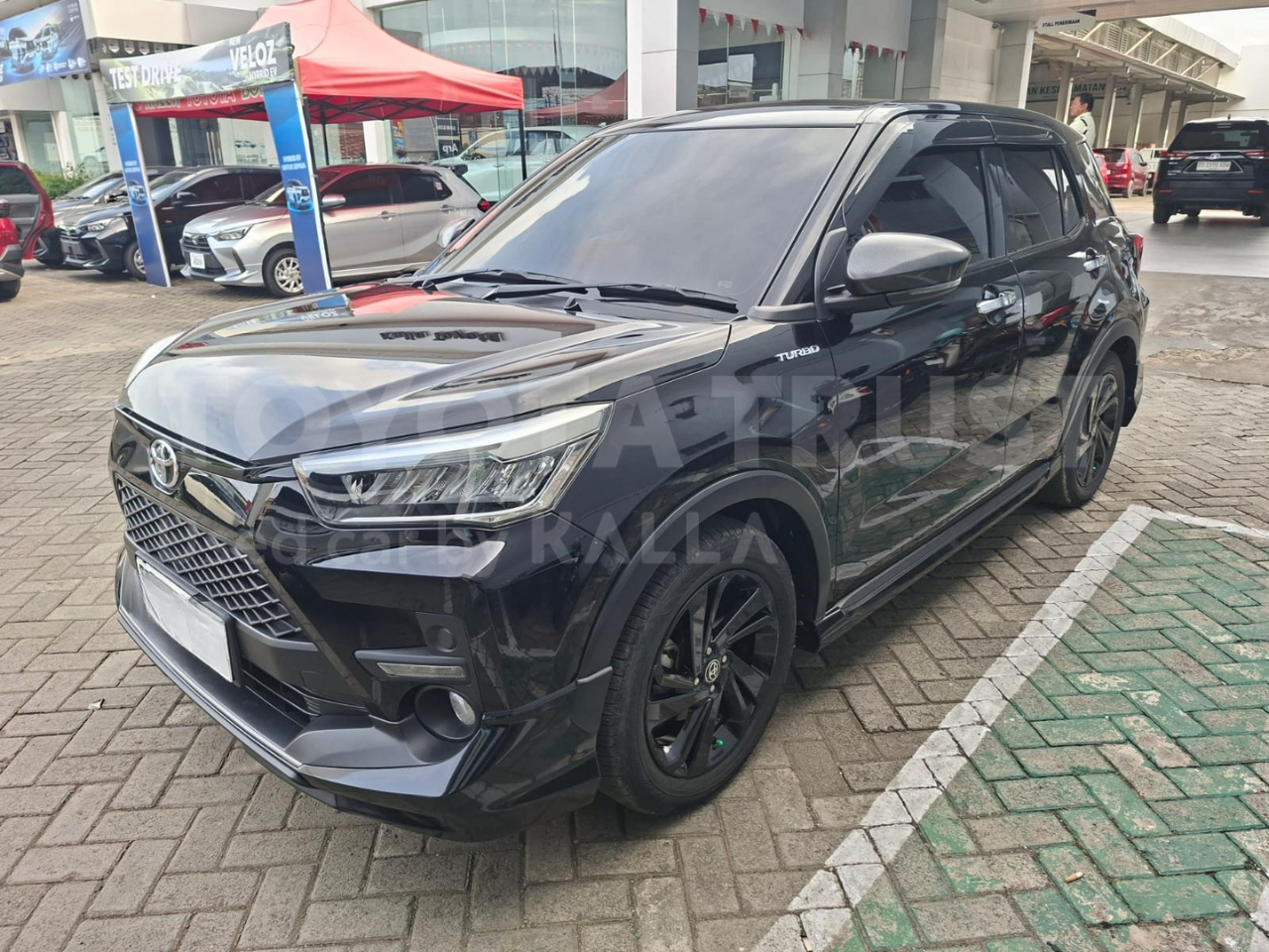 Foto Bagian Kanan Mobil