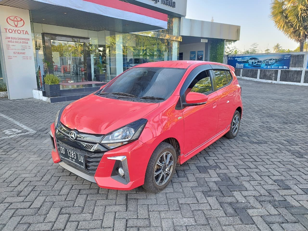 Foto Bagian Kiri Mobil