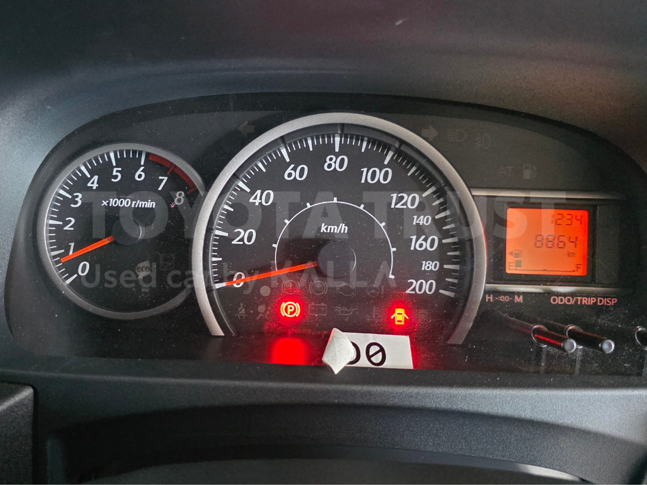 Foto Bagian Odometer Mobil