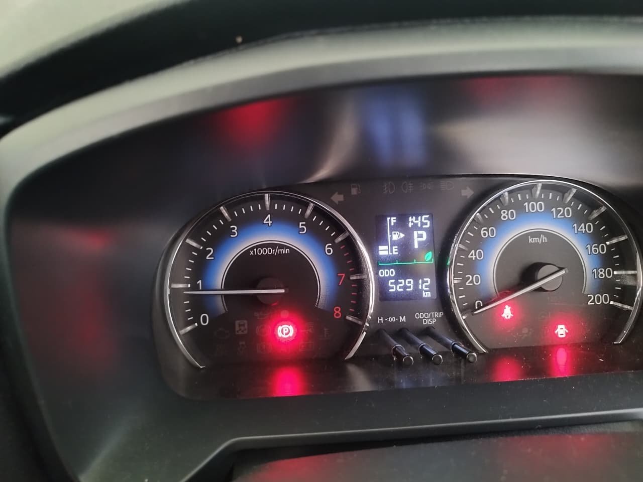 Foto Bagian Odometer Mobil
