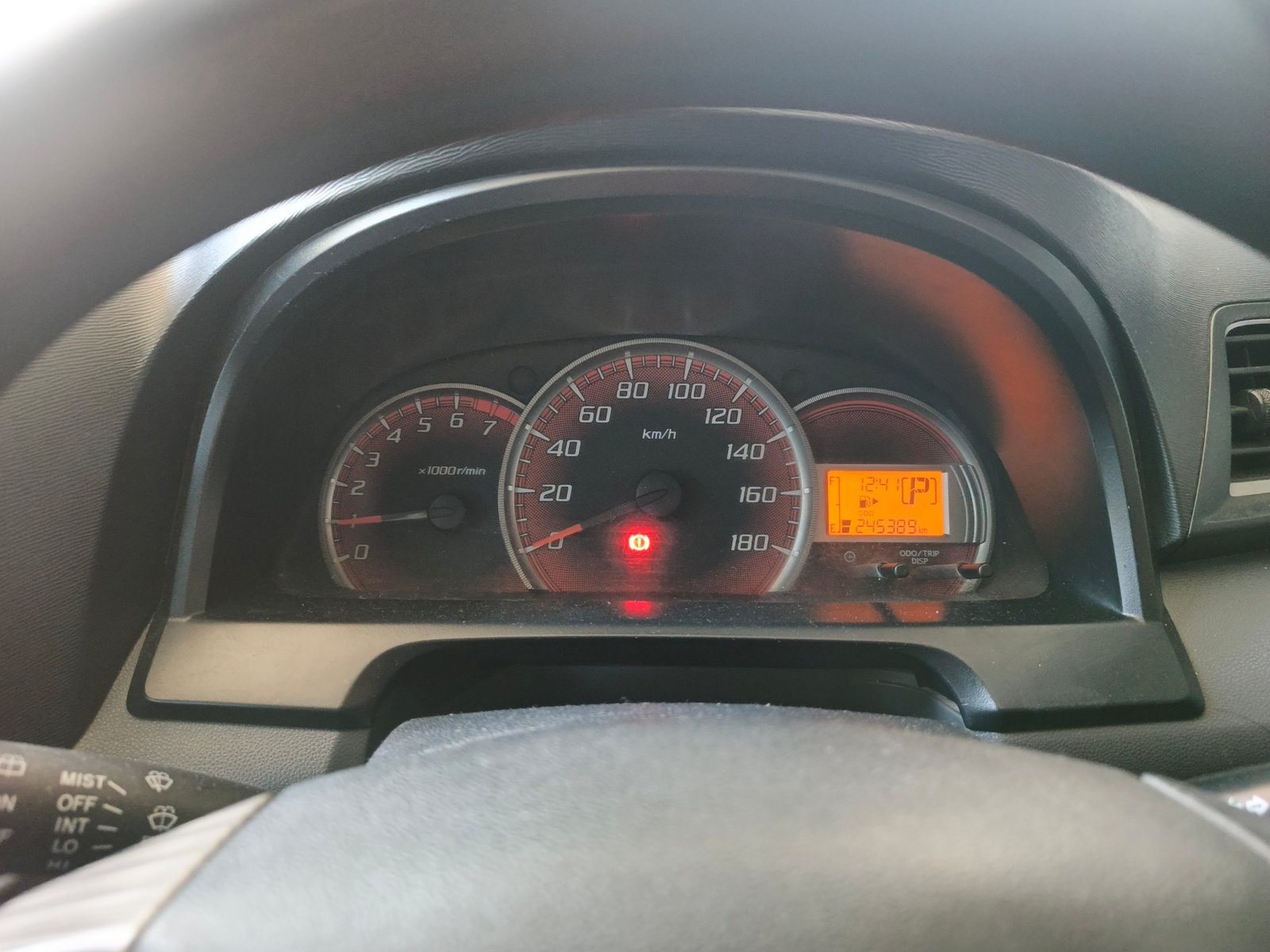 Foto Bagian Odometer Mobil
