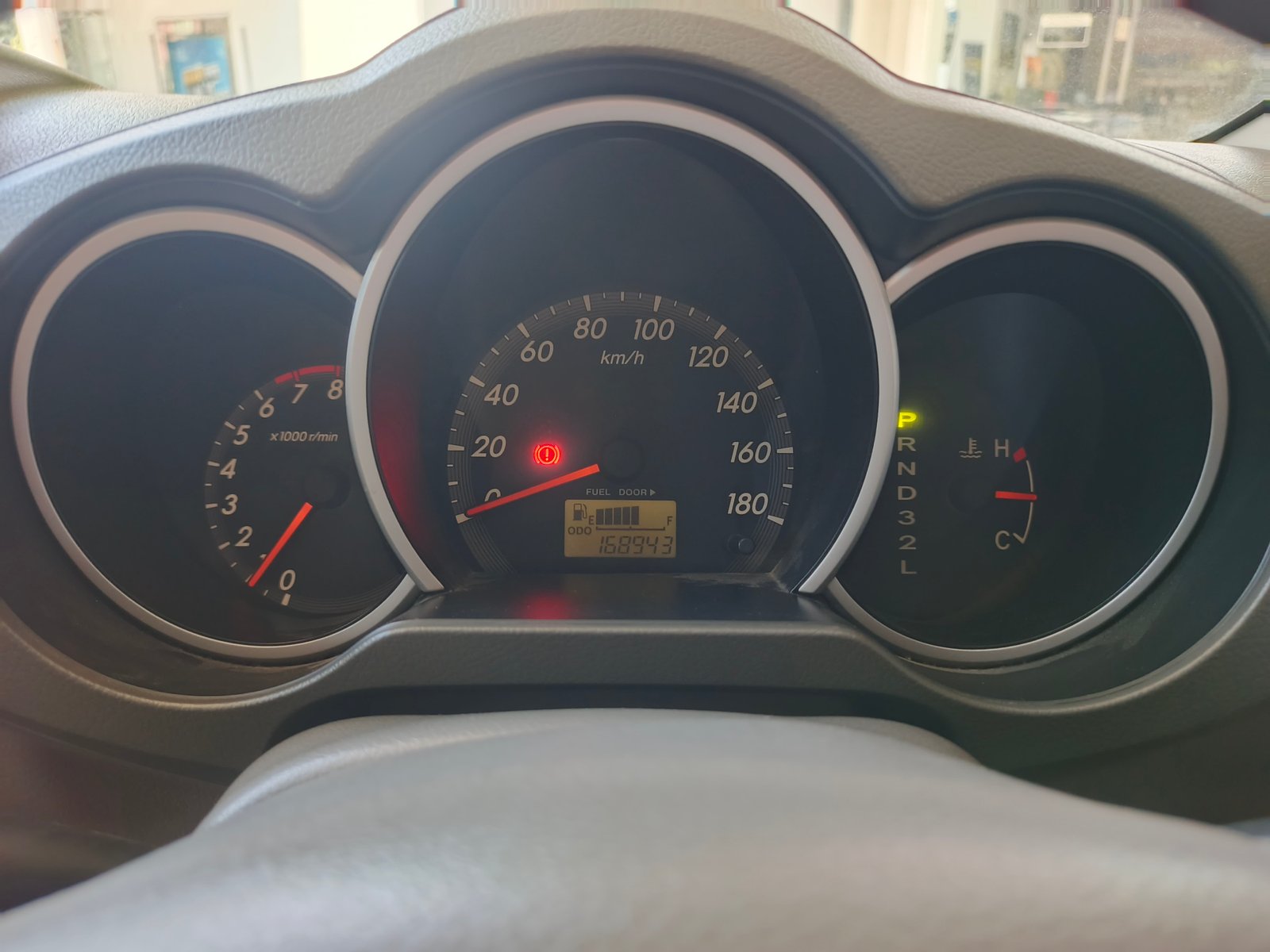 Foto Bagian Odometer Mobil