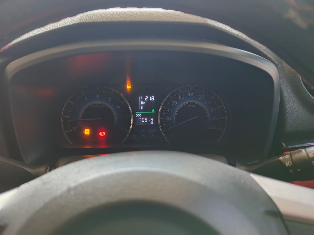 Foto Bagian Odometer Mobil