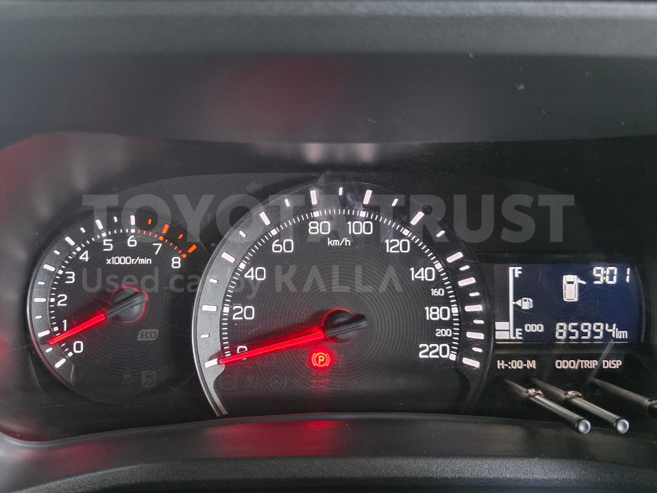 Foto Bagian Odometer Mobil