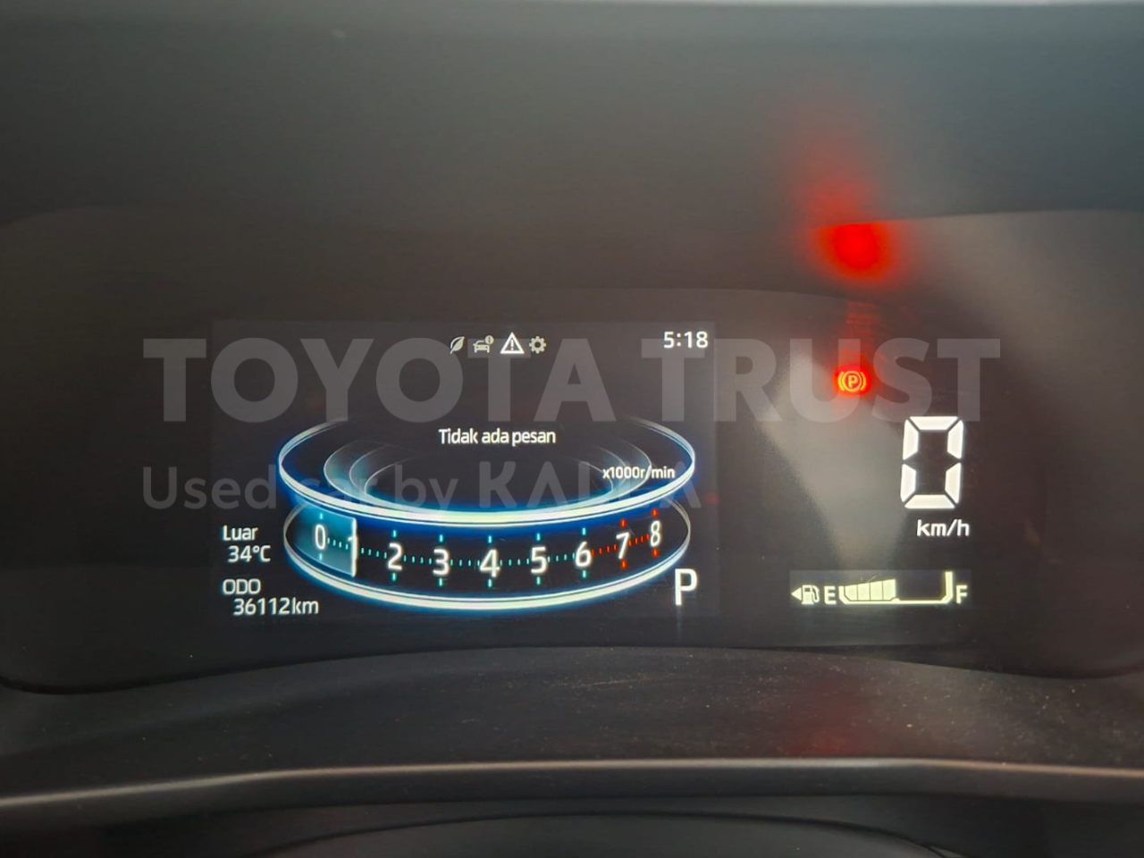 Foto Bagian Odometer Mobil